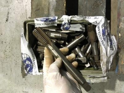 Lote C17 - Gran cantidad machos de roscar 