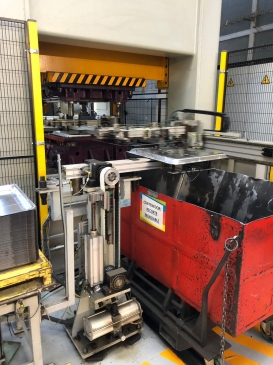 2 x Fagor Arrasate 400tn + 250tn Used for making dishwasher panels / Usado para fondos de lavavajillas